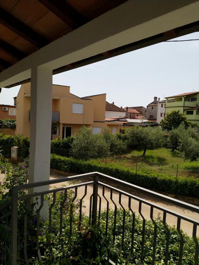 Happy Home Petrovija Exterior photo